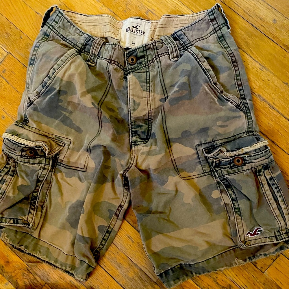 Hollister camp shorts